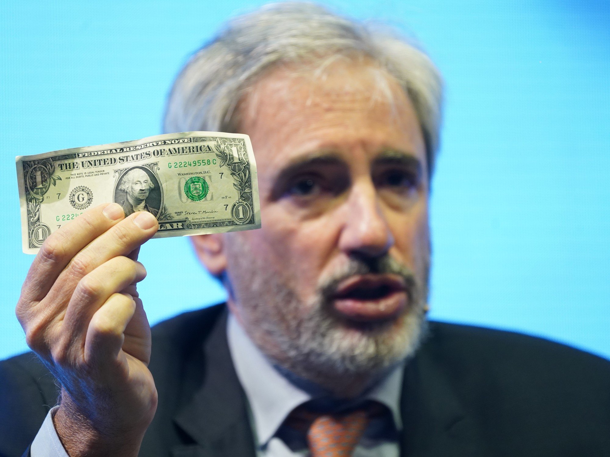 "Javier Milei tiene una propuesta de dolarización concreta, pero no vamos a dolarizar si no hay dólares"