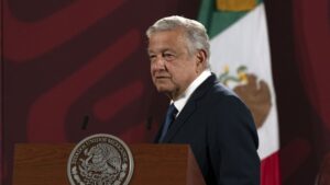 Tras llamarlo "ignorante", López Obrador le respondió a Milei: "Los argentinos votaron por alguien que desprecia al pueblo"