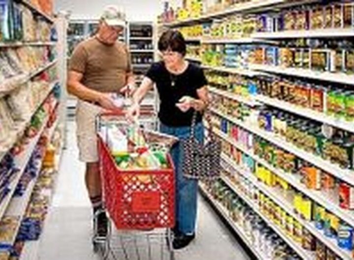 la confianza de los consumidores estadounidenses subió en marzo