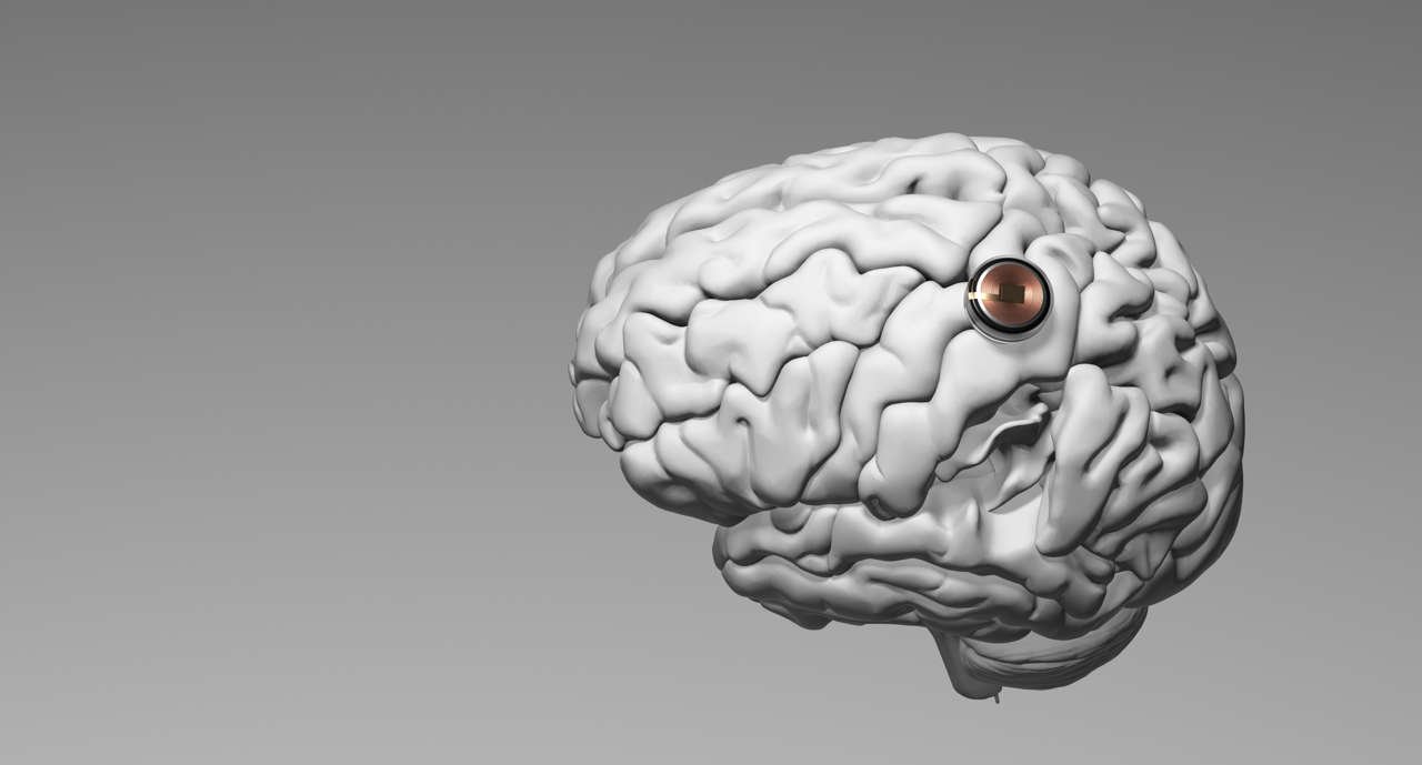 Neuralink anuncia el éxito del primer chip cerebral en un ser humano: ¿qué significa?