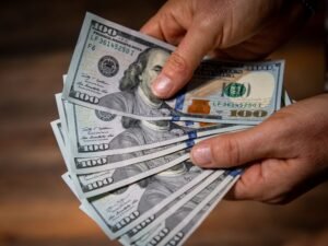 Dólar hoy y dólar blue, EN VIVO: a cuánto cotiza el oficial y cuál es el precio del paralelo este martes 12 de mayo, minuto a minuto