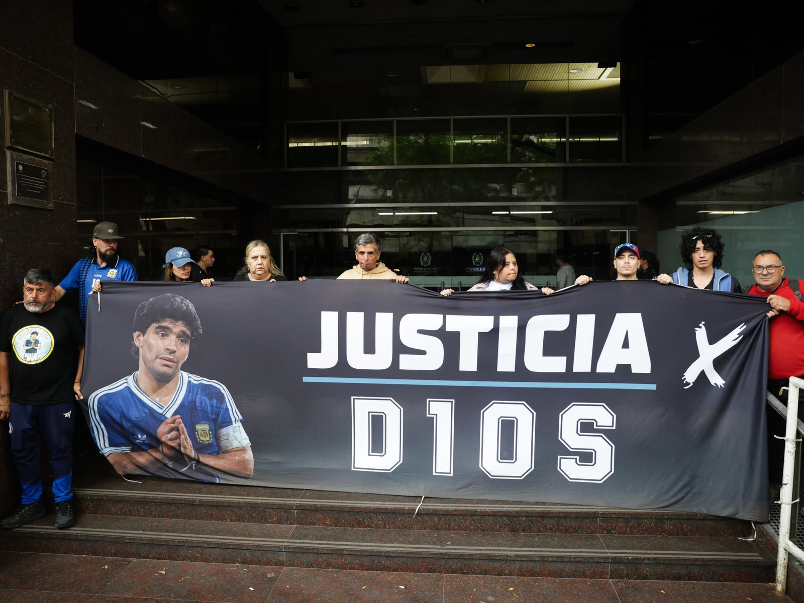 Juicio por Maradona: con el "fantasma de Makintach" de fondo, la audiencia giró en torno al corazón del "Diez"