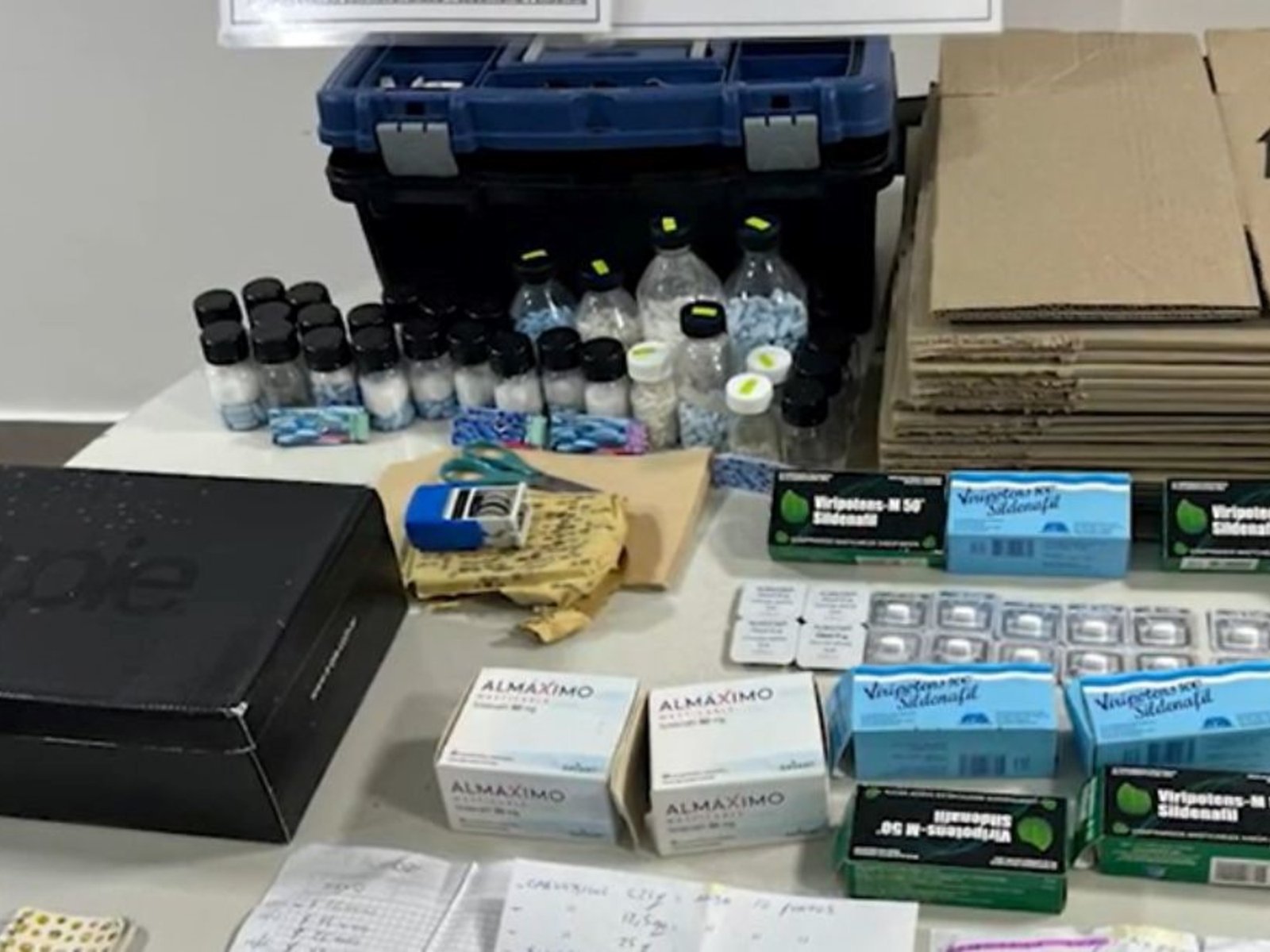 Cayó el "Rey del Viagra": robaba pastillas del laboratorio en el que trabajaba y las revendía por redes sociales