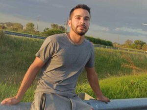 De un festejo familiar a pasar el cumpleaños en el cementerio: la tragedia del joven que murió atropellado por motochorros