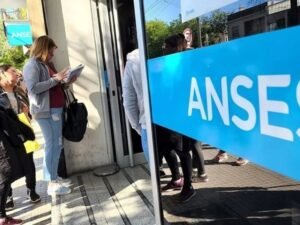 Aguinaldo para jubilados ANSeS: cuándo se cobra y cuánto corresponde en junio 2026