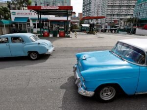 Cuba denuncia que 100.000 pacientes esperan una cirugía por el bloqueo energético de Estados Unidos