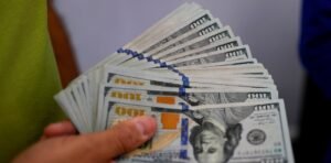 Dólar blue hoy: a cuánto cotiza este lunes 04 de mayo