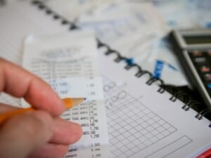 El FMI quiere que más de 1 millón de trabajadores que hoy no están alcanzados empiecen a pagar Ganancias