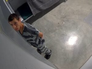 Estados Unidos: las personas detenidas por el ICE se están suicidando a un paso alarmante, revela una investigación
