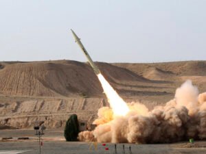 Guerra entre Estados Unidos, Israel e Irán, EN VIVO: Hezbollah asegura que lanzó misiles contra una base militar en territorio israelí