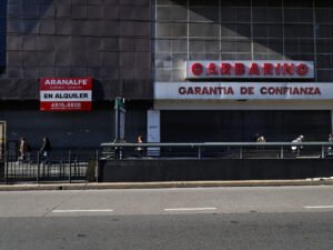 Por costos altos y venta digital las cadenas de electrodomésticos cerraron 20 locales en 6 meses