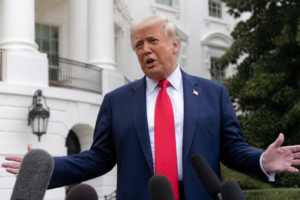 Resumen vespertino: Trump molesto con Irán y sacude a la UE con aranceles a autos