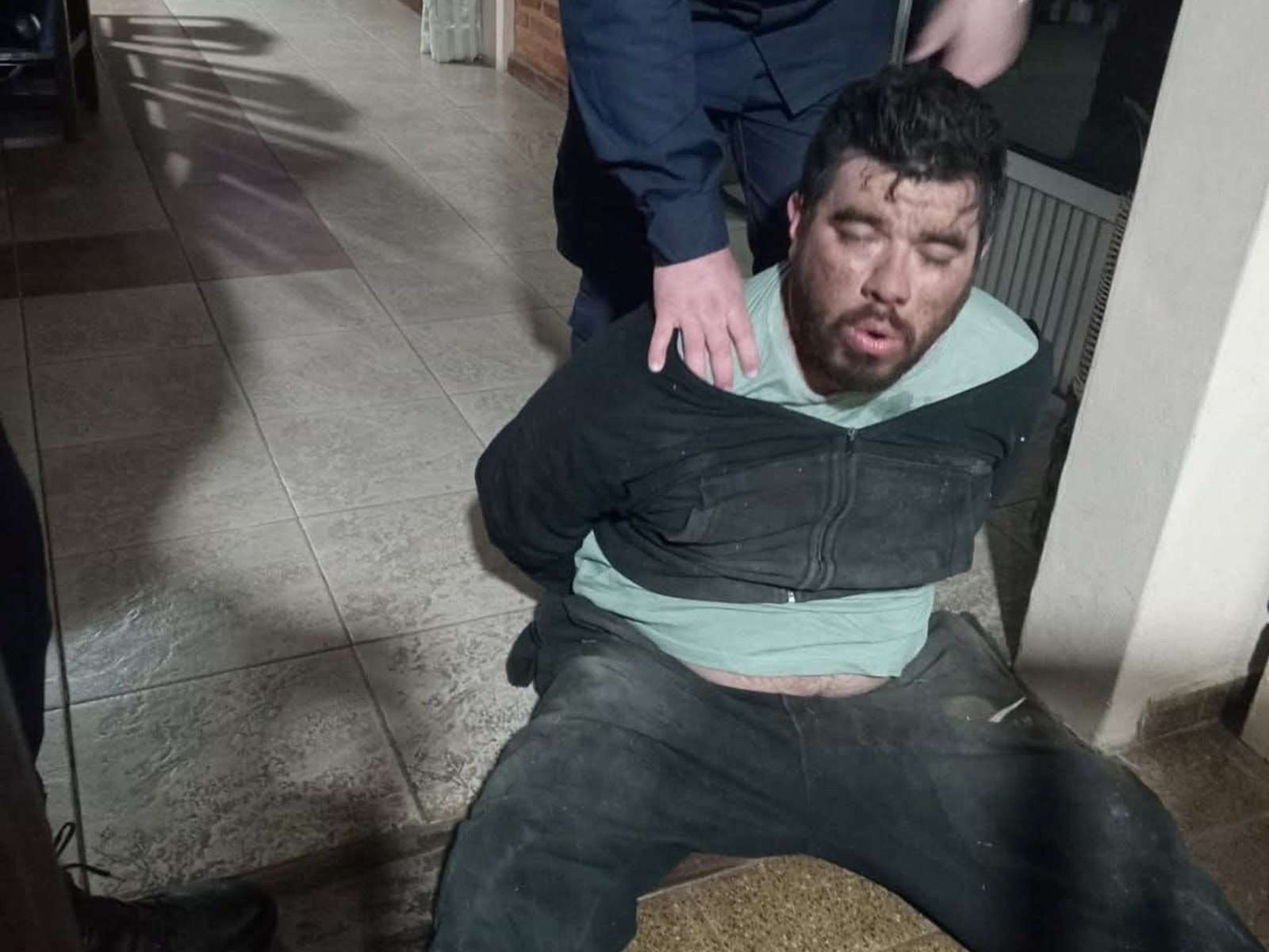 Drogado, entró a robar a una casa, lo golpearon y murió en el hospital