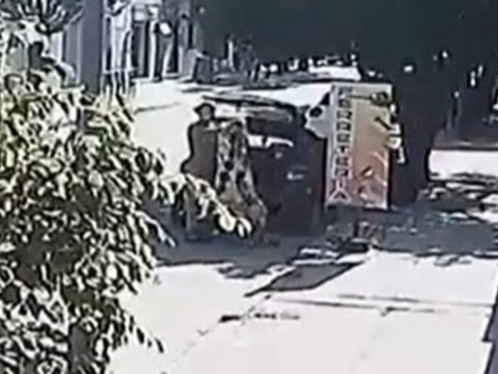 Caso Agostina Vega: el video que muestra a Barrelier y Andreani con el Ford Ka negro después del crimen