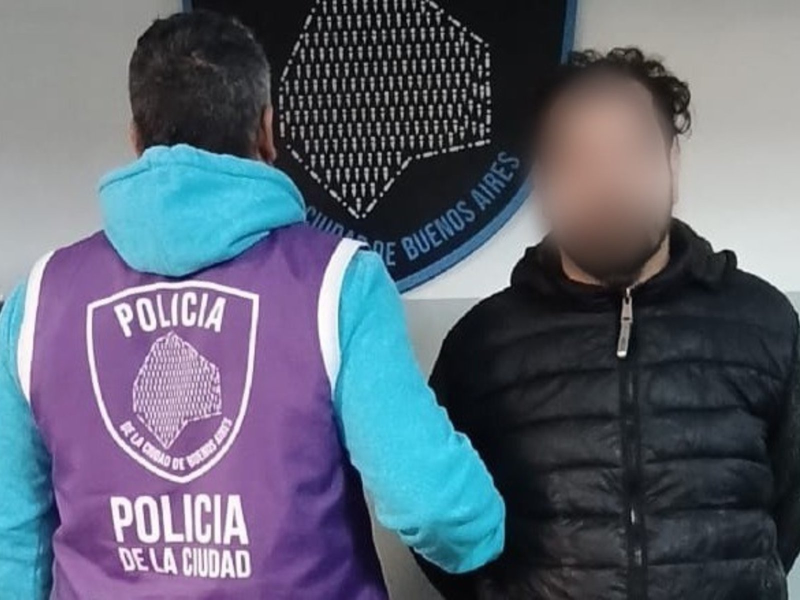Armaba falsos castings para modelos de alta costura y dos chicas lo denunciaron por abuso: ya lo habían condenado por otro caso