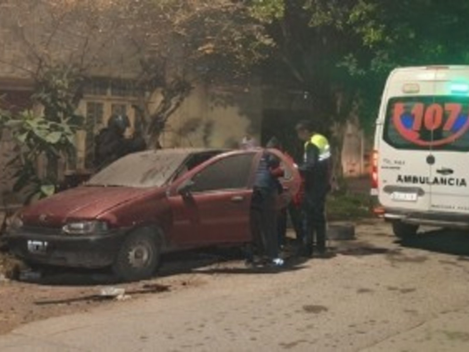 Horror en Tucumán: hallaron el cuerpo calcinado de una mujer dentro de un auto y con un cable alrededor del cuello