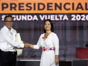 Balotaje en Perú: el fujimorismo y el antifujimorismo reeditan un histórico duelo político