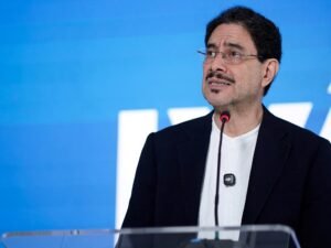 Colombia: Iván Cepeda, el candidato de Petro, concede el triunfo a Abelardo de la Espriella