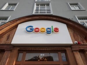 Desconfianza con el “amigo americano”: el Parlamento Europeo abandona Google y se pasa al buscador francés Qwant