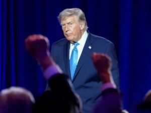 Donald Trump amenaza a la Unión Europea con aranceles del 100% si aplica un impuesto a los gigantes digitales
