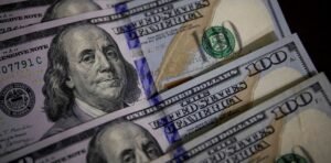El Banco Central volvió a comprar fuerte y el dólar bajó a $ 1.460