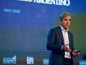 El Gobierno volvió a tener superávit en mayo y ya alcanzó la mitad de la meta fiscal con el FMI