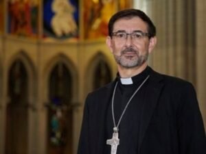 “El Papa y Pedro Sánchez coinciden en la oposición a la guerra, pero desde planos diferentes”, dice el arzobispo de Madrid