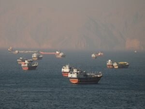El acuerdo entre Estados Unidos e Irán: incluso si reabre el estrecho de Ormuz, el petróleo tardaría semanas o meses en fluir plenamente