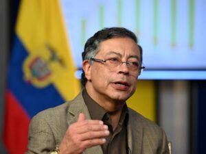 Elecciones en Colombia: el inédito pedido de una diputada para suspender a Gustavo Petro de su cargo agita la campaña