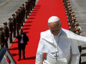 En la Jornada Mundial de los Pobres, el Papa León XIV condenó “la corrupción que genera injusticia social”