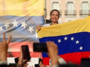 María Corina Machado desafía al régimen y asegura que volverá a Venezuela aunque el chavismo le siga poniendo obstáculos