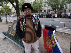 Mataron a tiros a un artista ruso crítico de Putin en Polonia: le habían ofrecido protección y él la rechazó