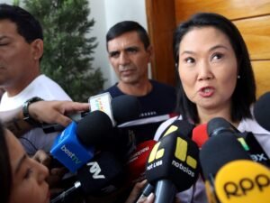 Perú: ligera pero “segura” ventaja en el escrutinio para Keiko Fujimori