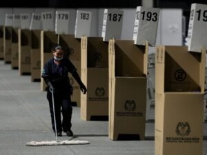 Una economía que crece pero con el mayor déficit fiscal de la región: un panorama complejo para el futuro presidente de Colombia