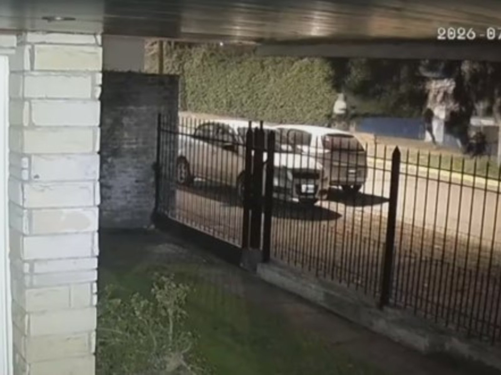 Asaltantes lo emboscaron cuando volvía a su casa y él mató a uno desde el suelo: ya son 5 ladrones abatidos en Provincia en los últimos cuatro días