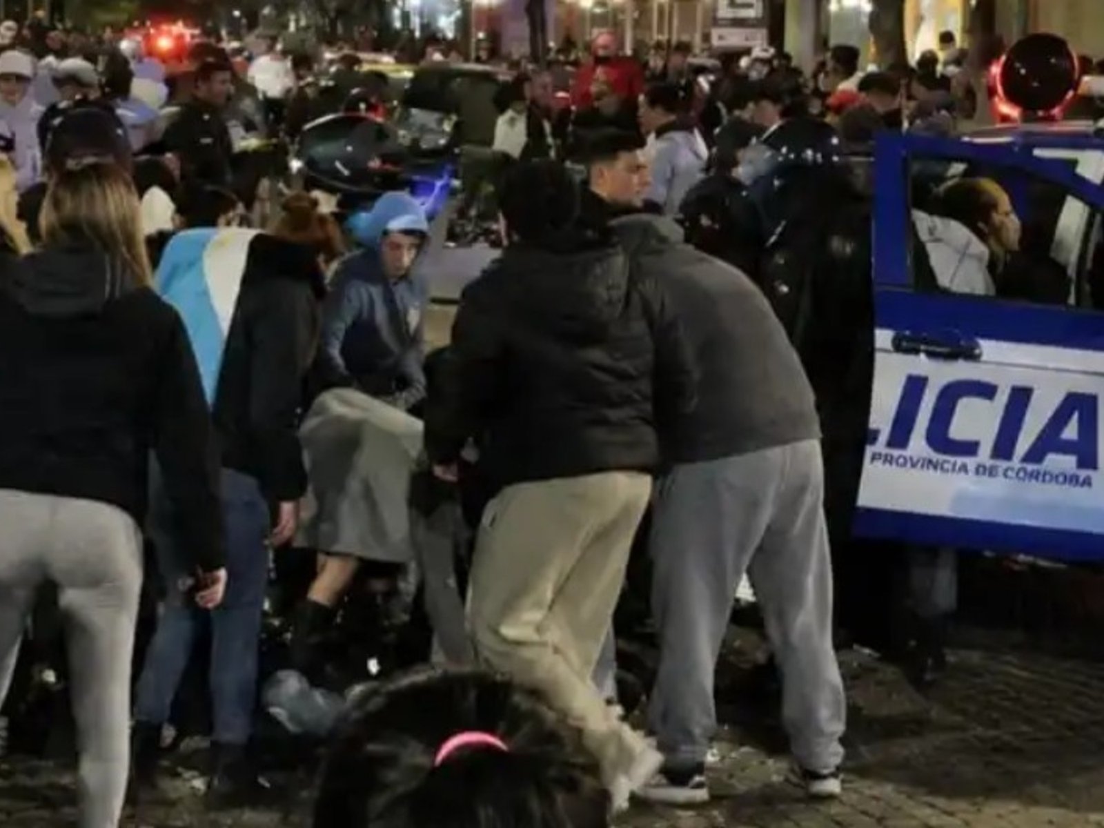 Tres tiros por la espalda y huida entre la multitud: el crimen a sangre fría que conmocionó a Córdoba en los festejos por la Selección