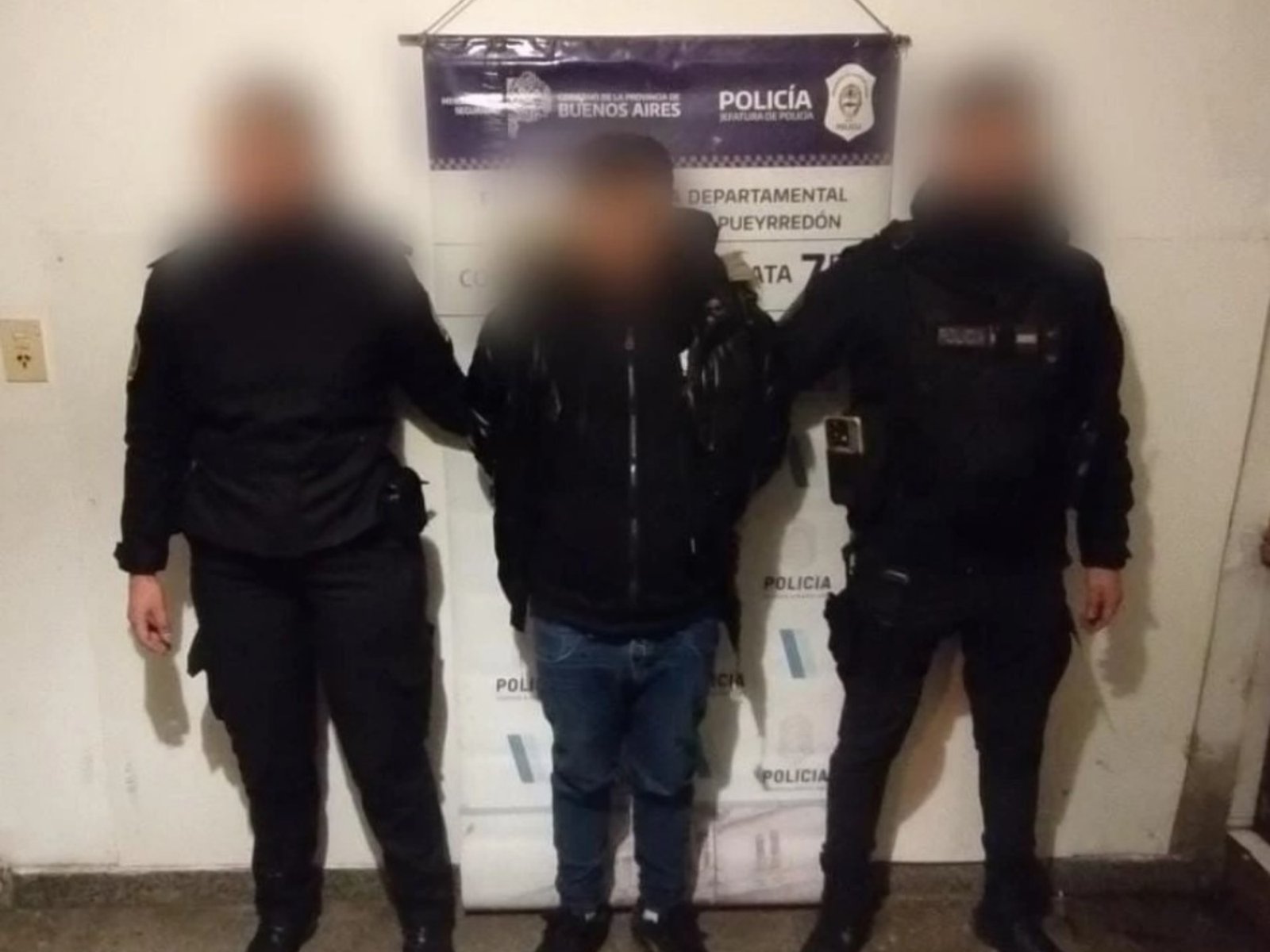 Brutal entradera en Mar del Plata: amenazaron con cortarle los dedos de un pie a una jubilada para robarle $ 600.000 en su casa