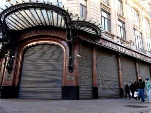 Cerró una histórica tienda de 130 años que se reconvirtió en shopping tras la salida de Falabella de la Argentina