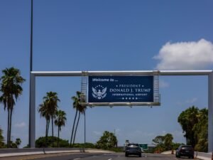 El aeropuerto internacional de Palm Beach cambia de nombre y ahora se llama Donald Trump