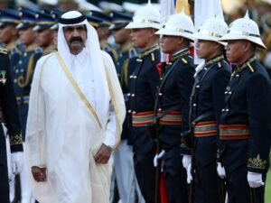 Murió el ex emir de Qatar Al Thani, el líder que transformó un emirato marginal, llevó el Mundial al país e irritó a sus vecinos con sus alianzas políticas