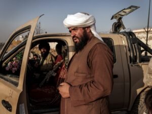 Por qué busqué a un comandante talibán contra el que había luchado