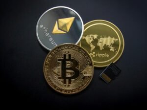 Sturzenegger va por las criptomonedas: los detalles de la desregulación que puede cambiar el mercado financiero