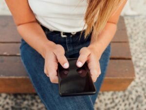 Tu celular puede estar en riesgo aunque funcione perfectamente: la señal que casi nadie nota