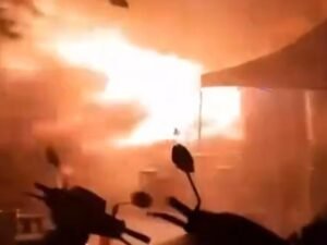 Un feroz incendio en un bar de Tailandia dejó 27 muertos