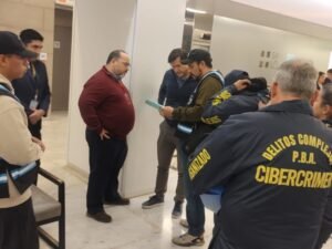 Escándalo en el juicio por la muerte de Maradona: qué documentación secuestraron en el Sanatorio de Los Arcos