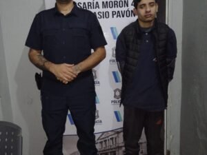 “Quería cumplir mi sueño”: se robó un colectivo de la 236, subió pasajeros, respetó el recorrido, pero lo descubrieron cuando chocó a otro interno
