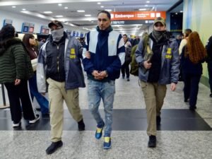 El Gobierno expulsó del país a un narco peruano de la banda de Dumbo: “Uno por uno, hasta que no quede ninguno”