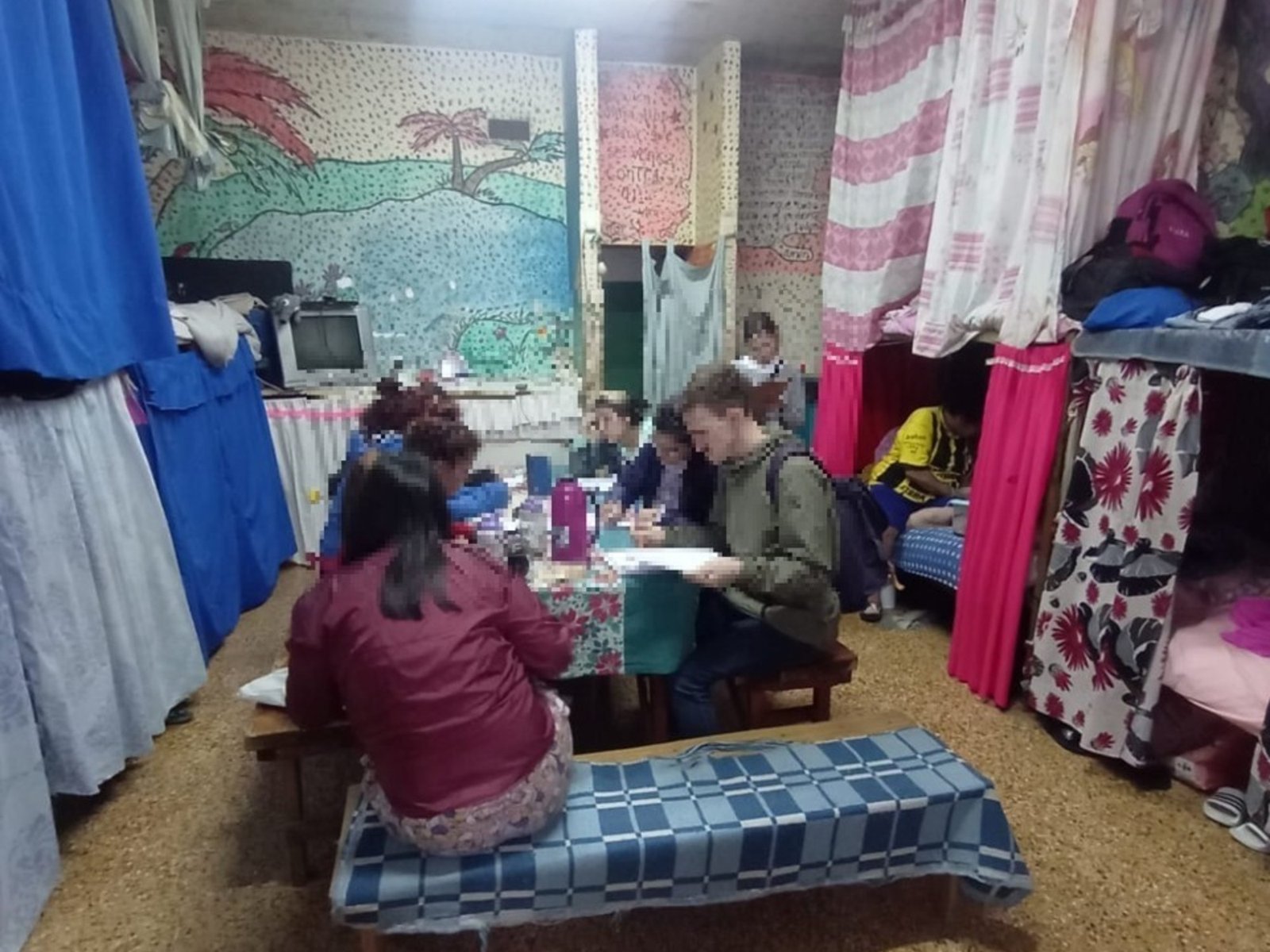 "Besame las botas": por abusos sexuales y torturas a presas, detienen a 15 penitenciarios de la Unidad 51 de Magdalena