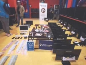 Clausuran un casino clandestino que operaba bajo la fachada de un “cíber” en San Telmo