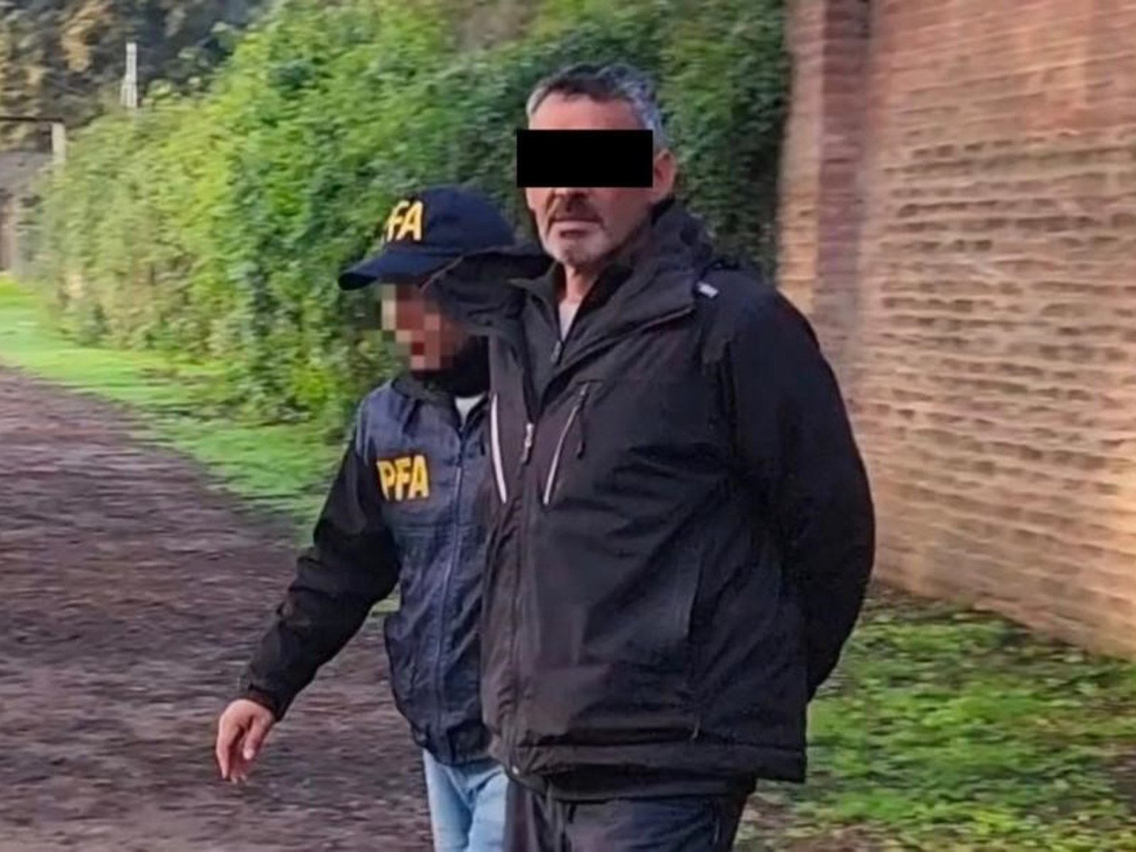 Detuvieron al barra de Independiente "Bebote" Álvarez: lo acusan de traficar drogas desde España y Bolivia
